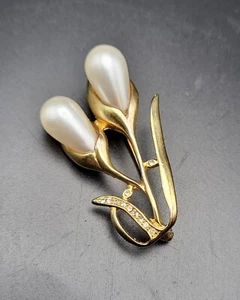 Vintage Flower Brooch Pin Gold Tone Faux Pearl & Rhinestone Costume Jewelry - Picture 1 of 5