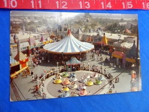 Vintage California Disneyland Mad Hatter Tea Party (c) 1955 Fantasyland Postcard - Picture 1 of 3