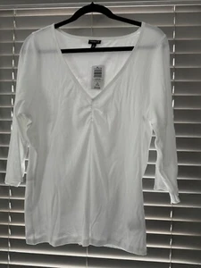 Torrid Ribbed V-Neck Top; 3/4 Sleeve; Bright White, Size 2 - Picture 1 of 5