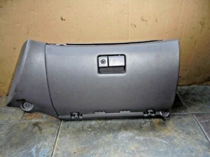 TOYOTA CELICA 2000-2005 GRAU HANDSCHUHFACH - Bild 1 von 2