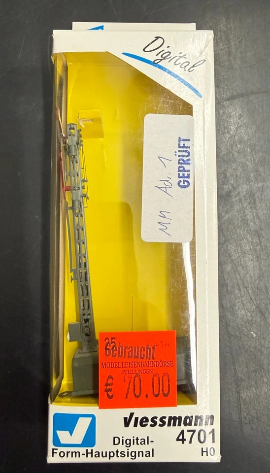 Viessmann 4701 H0 Form-Hauptsignal Digital Gebraucht in OVP - Bild 1 von 1