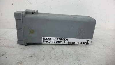 Boitier de centralisation CITROEN SAXO PHASE 1 6547VG - Photo 1/2