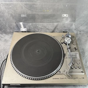 PIONEER PL-560 QUARTZ-PLL TURNTABLE - Good Condition Vintage 1970s Tested - Picture 1 of 22