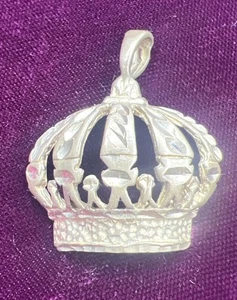 Vintage 14 Karat Gold Crown Charm Pendant 10 Grams Large King 14K Marked Handcut - Picture 1 of 14