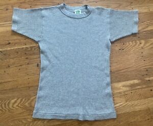 Vintage 90s Waffle Knit Thermal T-shirt.small/gray.made USA 
