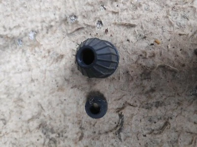 yamaha vmax v-max vmx1200 paquete bobina plástico genuino tapa tornillo lavadora de retención Foto 1 de 4