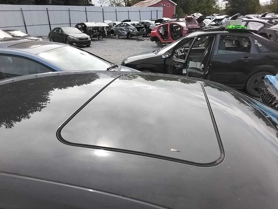 (LOCAL PICKUP ONLY) Roof Glass Fits 11-18 JETTA 3019155 - Image 1 of 4