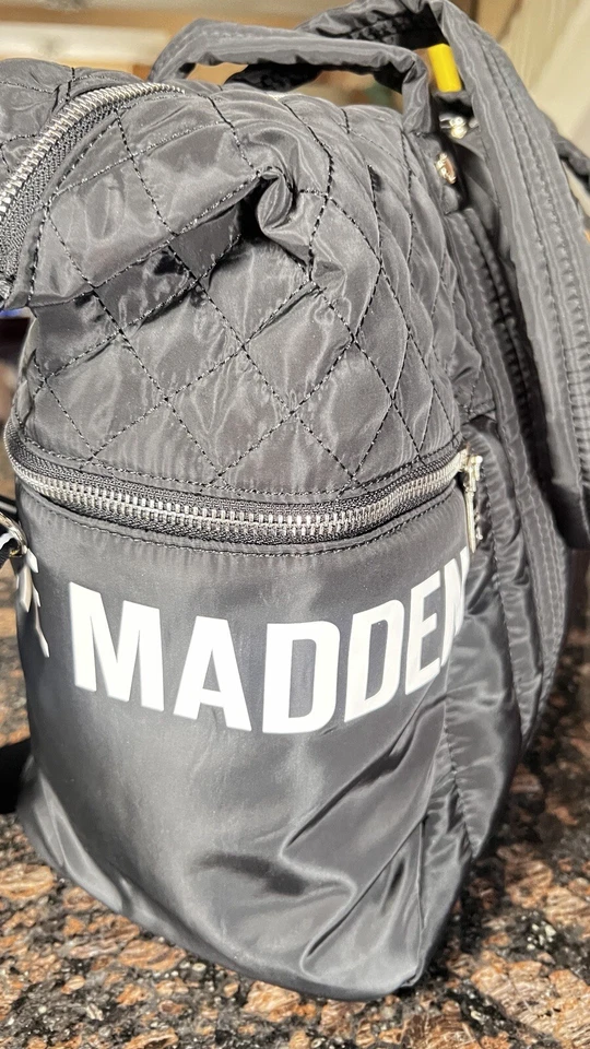 Beis Weekender Bag. Navy Blue. 15"H "W "D