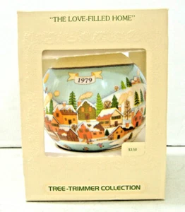 THE LOVE-FILLED HOME ~1979 HALLMARK SATIN ORNAMENT~TREE-TRIMMER COLLECTION - Picture 1 of 6
