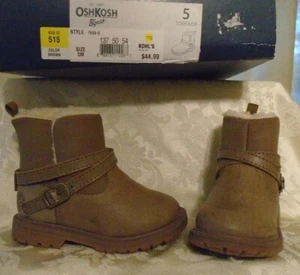 NEW OshKosh Tess-G Toddler 5 tan faux fur-lined boots Strap w/buckle MSRP $44.99 - Picture 1 of 5