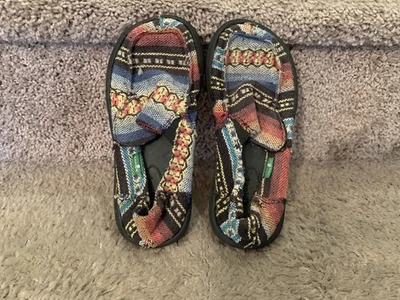 Sanuk Kids Slip On Shoes. Kid Size 11. Worn But Still Has Life. Boho vibe  - Image 1 of 4