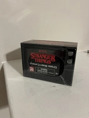 ¡Sellado! ~ Nuevo de Lote Antiguo ~ Figura Misteriosa CAPSULA AL REVÉS STRANGER THINGS Foto 1 de 4