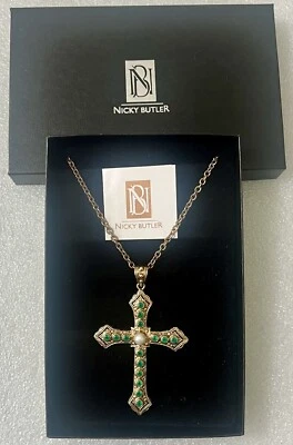 Collar CRUZ de perlas de agua dulce calcedonia verde colección bronce NICKY BUTLER Foto 1 de 4