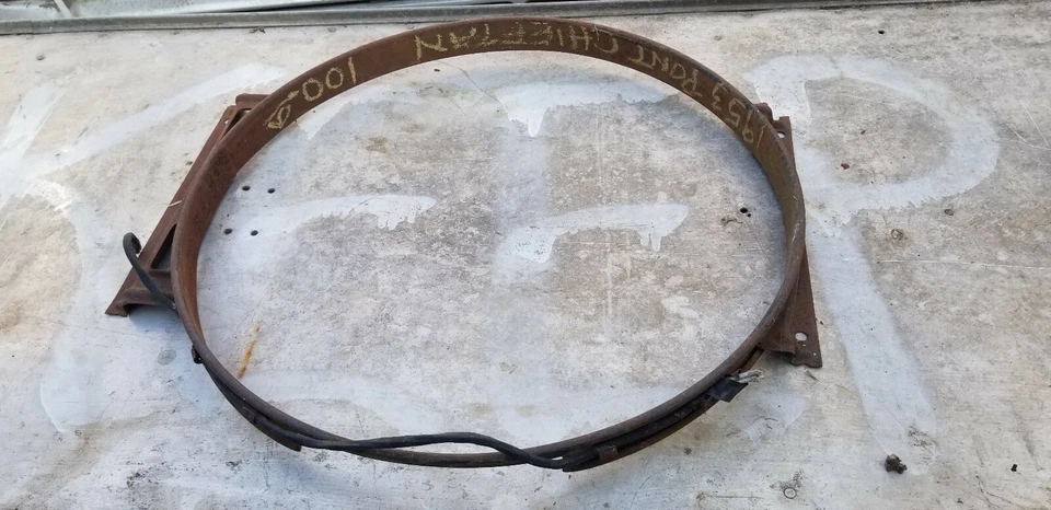 1953 Pontiac Chieftain Fan Shroud.  (For Straight 8) Used Ad# 9246 - Imagem 1 de 4