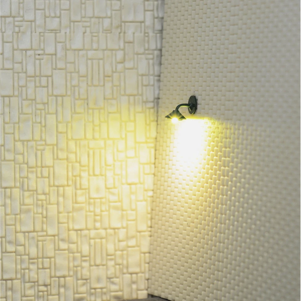 20 x OO / HO scale street bracket light model wall lamp posts LED building #R21 - Image 1 of 4