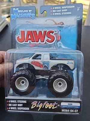 2004 Muscle Machines JAWS Bigfoot 1:64 Scale Monster Truck Die-Cast New - Image 1 of 4