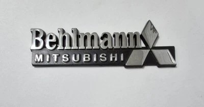 Insignia de distribuidor de metal Behlmann Mitsubishi de colección nueva en stock emblema etiqueta placa de identificación envío  Foto 1 de 2