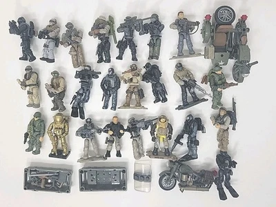 Lote de minifiguras Mega Bloks Construx CALL OF DUTY COD 24 e 2 motocicletas  - Imagem 1 de 4