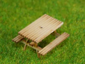 12 picnic tables -00 gauge bench 1:76 model railway pub garden detail wood kit - Foto 1 di 6