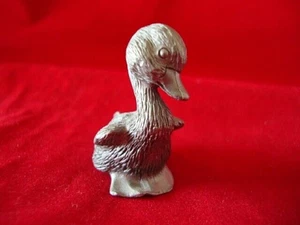 Vintage Miniatura Peltre SPOONTIQUES Bebé Patito Marcado P31 Medición 1.25" - Imagen 1 de 6