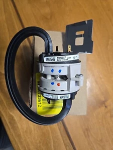 P104549-15 2-Stage Pressure Switch Lennox Ducane 14A57 STG .80/-.50 (T10) - Picture 1 of 5