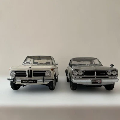 Kyosho Mini Car 1/18 Scale Set Of 2 Diecast Vehicle Model Car Collectible Toy - Image 1 of 4