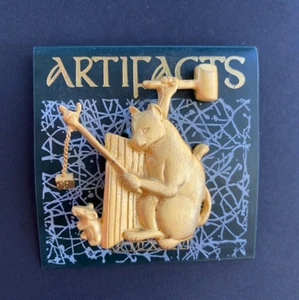 Vintage JJ Jonette Jewerly Artifacts Cat Mouse and Cheese Gold Tone Brooch Pin - Picture 1 of 6