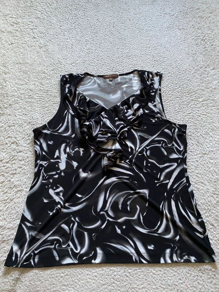 Camiseta sin mangas Adrienne Vittadini para mujer geométrica sin mangas con volantes negra talla XL Foto 1 de 4