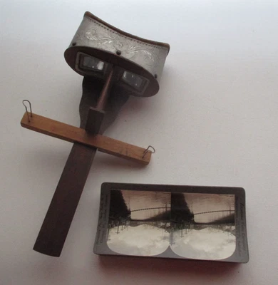 Antique Underwood and Underwood Stereoscope Viewer with 15 Keystone Card Slides - Image 1 of 4