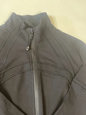 Chaqueta Lululemon Define Luon Negra Foto 1 de 4