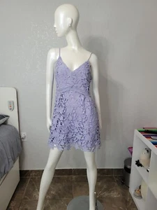 Dobe Wrap Dress Lace Purple Medium - Picture 1 of 7