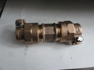 McDonald 3/4" X 3/4" CTS Straight COUPLER NL FREE 1ST CLASS SAME DAY SHIP - Picture 1 of 1