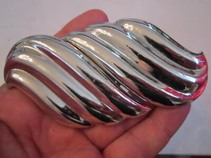 GAY BOYER BELT BUCKLE - WAVY DESIGN - SILVER TONE - BBA - 27 - Picture 1 of 3