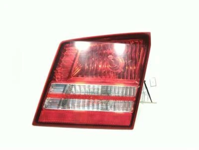 Used Right Tail Light Assembly fits: 2008 Mercury Mariner Right Grade A Foto 1 de 4