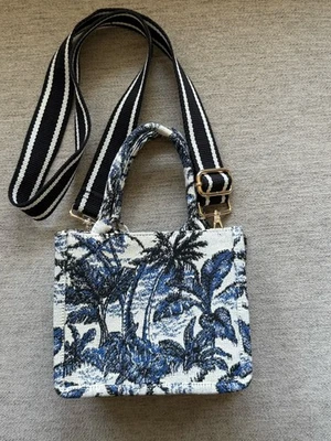 Mini Bolso de Mano H&M Jacquard Hoja de Palmera Bolso Tropical Foto 1 de 4