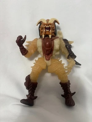 Figura de acción Predator 1994 6" Stalker Brilla en la oscuridad Juguete Kenner De colección Foto 1 de 2