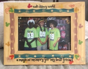 PICTURE FRAME THAT SAYS “A MAGICAL MEMORY FOR MY BEST FRIEND” PRE-OWNED WDW 4x6 - Picture 1 of 4