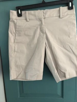 Nuevo con etiquetas Ann Taylor Factory The 10" corto bronceado talla 0 sarga elástica Foto 1 de 2