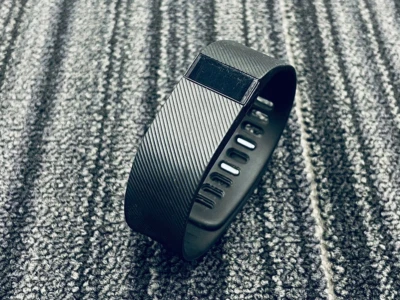 FAULTY Fitbit Charge Black Wireless Tracker Activity Sleep Large Tracker FB404 - Image 1 of 3