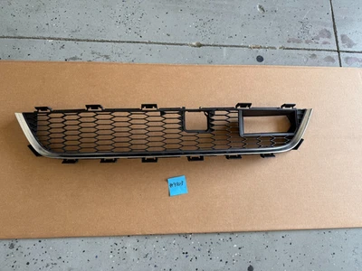 2008-2010 Infiniti M35 M45 OEM grade central inferior frontal ESTILO DE DISTÂNCIA RADAR - Imagem 1 de 4