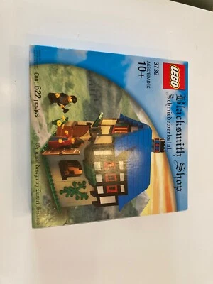 Lego 3739 Blacksmith Shop Occasion avec boite et notice - Photo 1/4