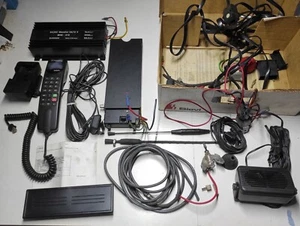 Motorola International 2200 Vintage GSM Zestaw samochodowy telefonu SUF1321C S4093DAF - Zdjęcie 1 z 13