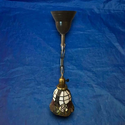 Lámpara colgante individual con pantalla de vitral cableada 21H Foto 1 de 4