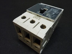 Siemens HGB3B030 Circuit Breaker 30A 600Y/347V 125/250V 3Poles (30626) - Picture 1 of 8