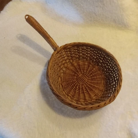 Wicker Hanging Pan Basket with Long Handle Cover
