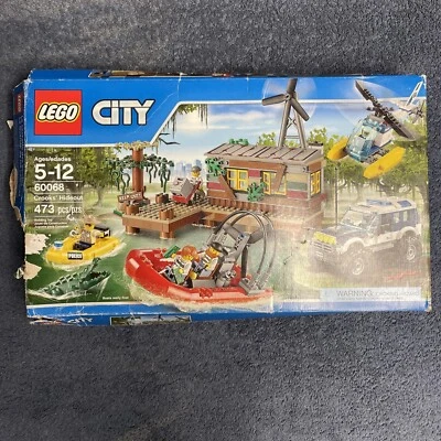 LEGO City Swamp Police 60068 Crooks’ Hideout Caja Abierta Mayormente Sellada Completa  Foto 1 de 4