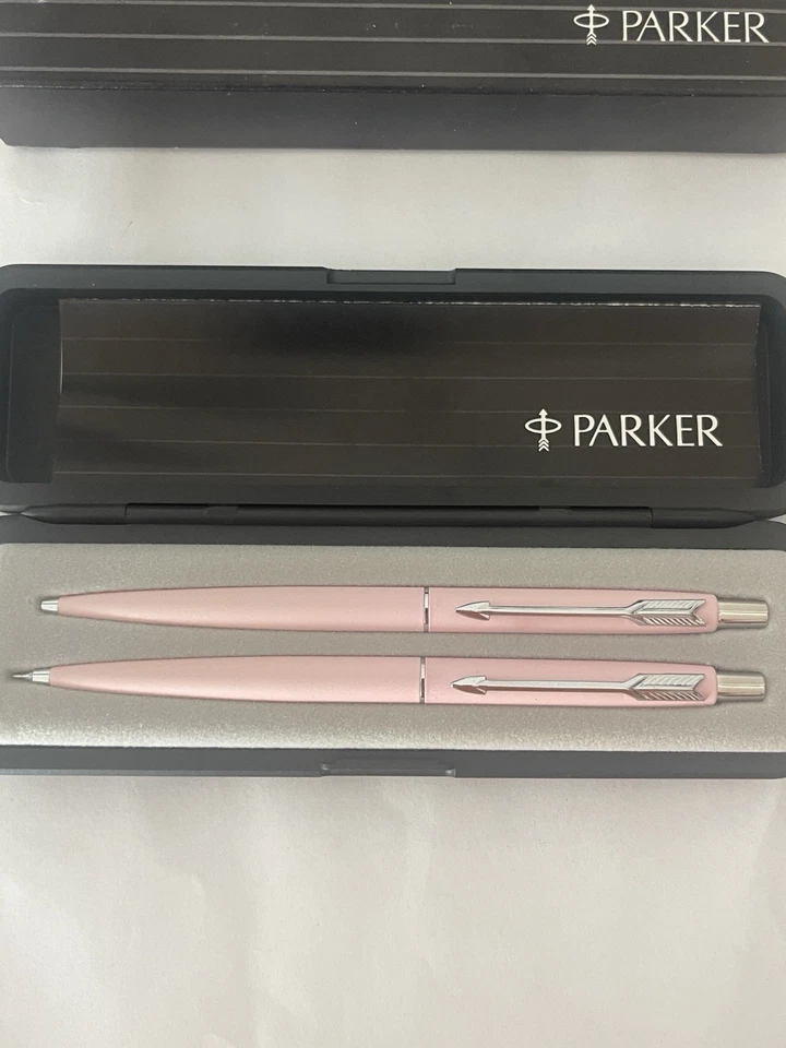 Juego de bolígrafos y lápices Parker Classic rosa té rosa y plata Foto 1 de 4