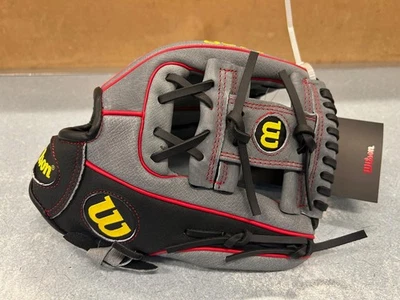 Wilson A450 11.5" Youth Baseball Glove: WBW101474115 - Right Hand Thrower - Image 1 of 4