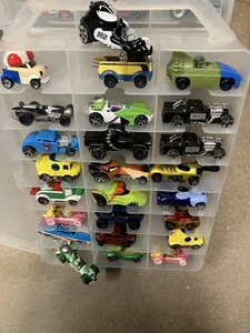 Hot Wheels und andere Konvolut 25 verschiedene Figuren Autos Superheld Disney Mario - Bild 1 von 7