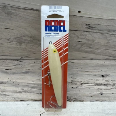 NEW REBEL PRADCO SALTWATER TOPWATER NOS FISHING LURE WALKING SPOOK IVORY 14020V - Image 1 of 3